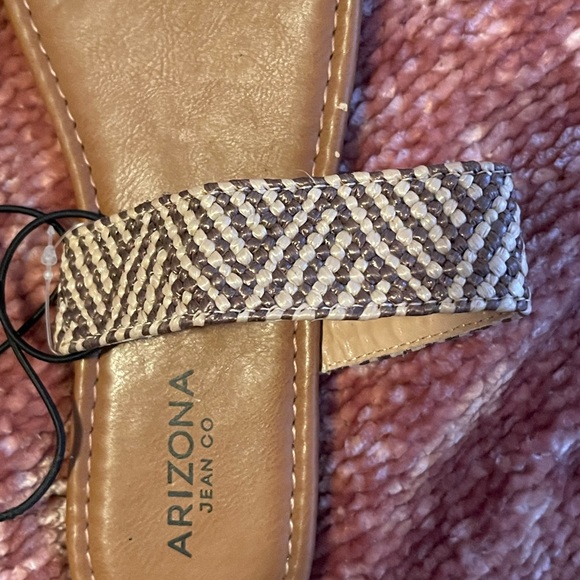 Sandals - Picture 3 of 4